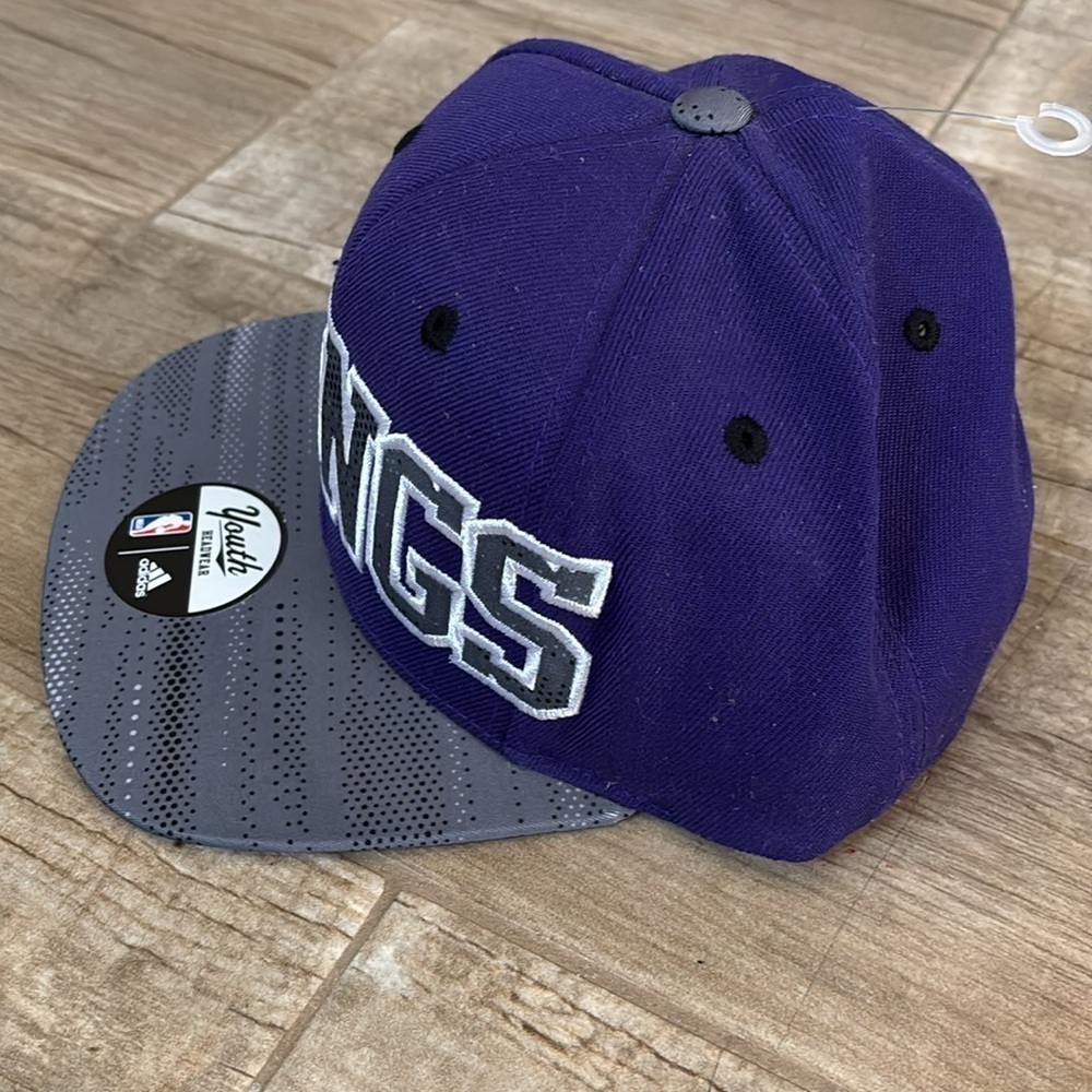 Adidas Purple and Gray Kings SnapBack Cap. NWT - Picture 2 of 4
